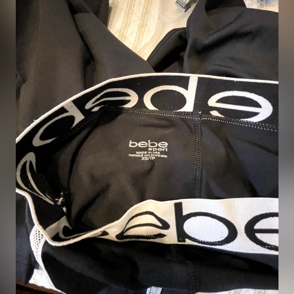 Bebe sport work out leggings with white details size XS - Picture 3 of 7